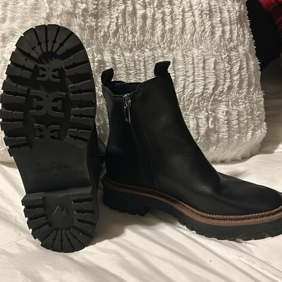 EUC- Sam Edelman KIDS' LAGUNA CHELSEA BOOT - Picture 2 of 6